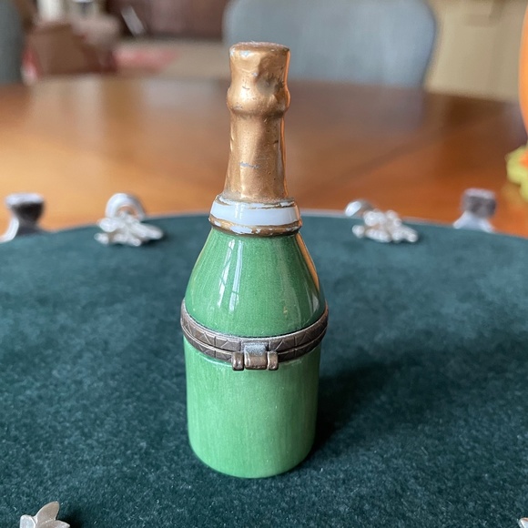 "Celebrate 2000" Porcelain Hinged Champagne Bottle - Picture 2 of 8